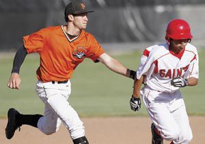 Pirates find groove vs. Saints